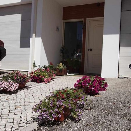 Quartos Confortaveis Em Casa Proximo Ao Mosteiro バターリャ エクステリア 写真