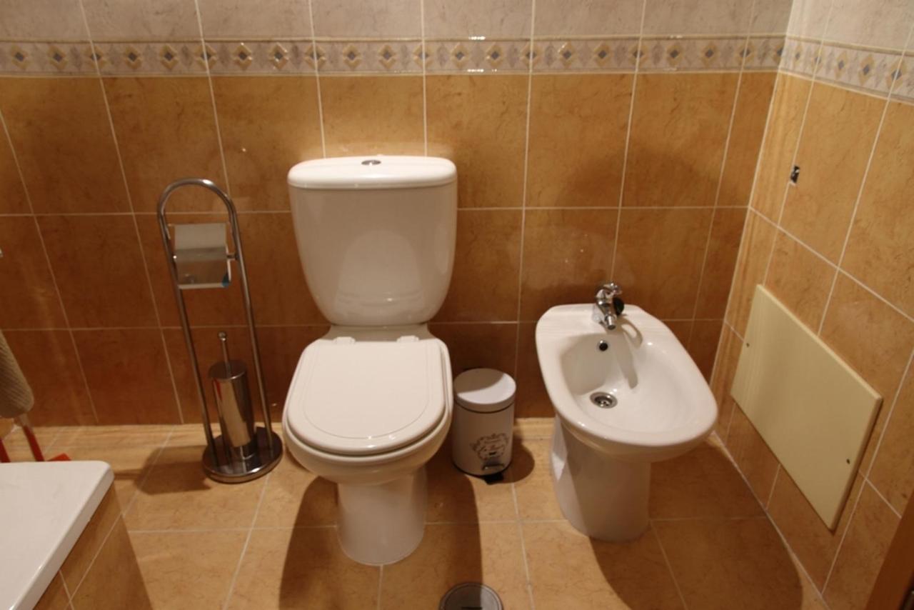 Quartos Confortaveis Em Casa Proximo Ao Mosteiro バターリャ エクステリア 写真