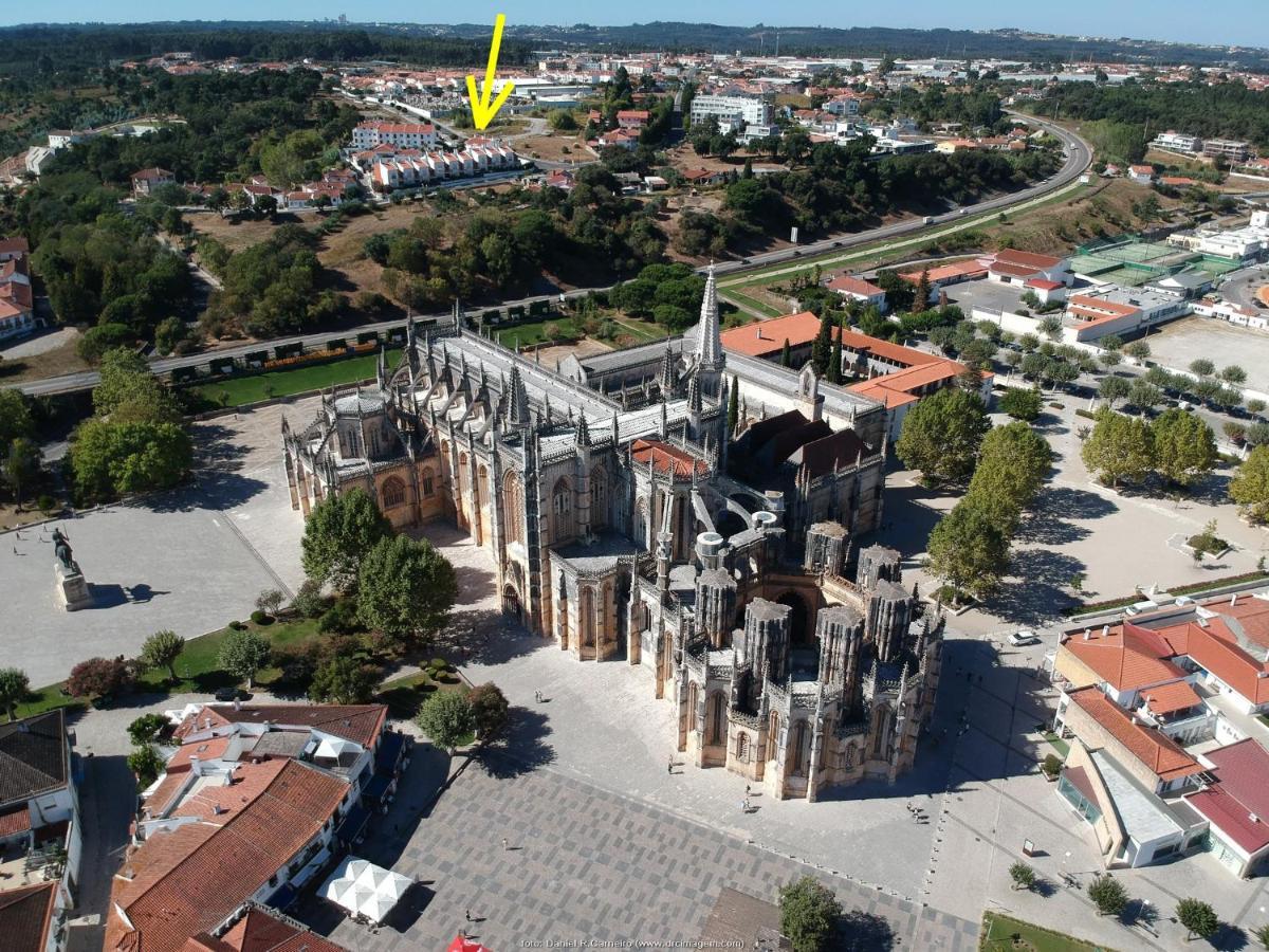 Quartos Confortaveis Em Casa Proximo Ao Mosteiro バターリャ エクステリア 写真