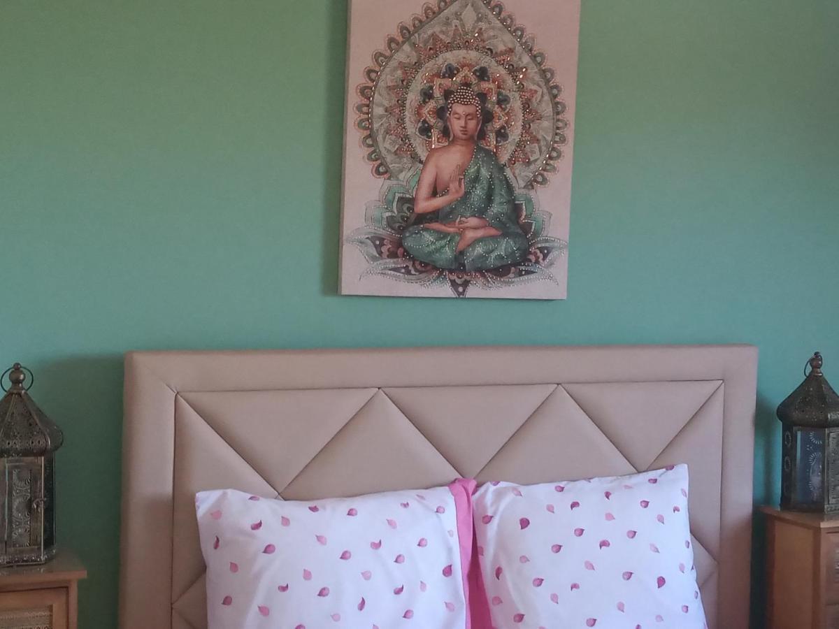 Quartos Confortaveis Em Casa Proximo Ao Mosteiro バターリャ エクステリア 写真