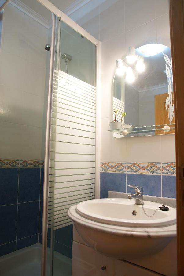 Quartos Confortaveis Em Casa Proximo Ao Mosteiro バターリャ エクステリア 写真